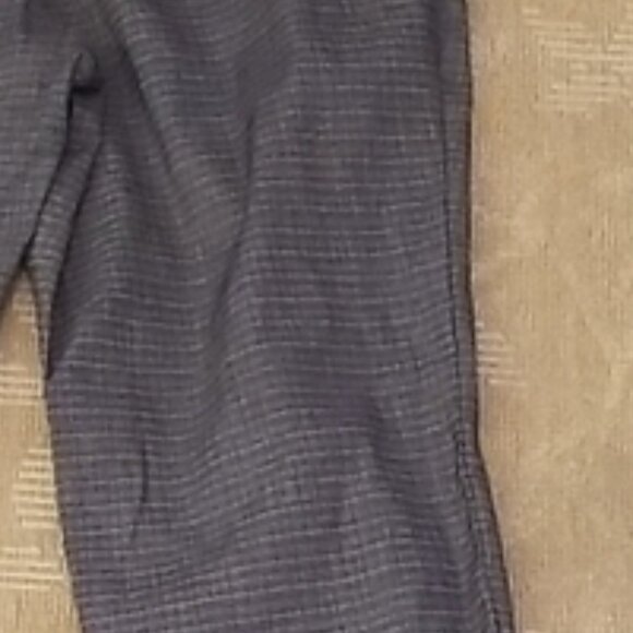 Lee Women’s Gray Career Pants Straight Leg Textured Check Pattern Size 10P - Picture 8 of 8